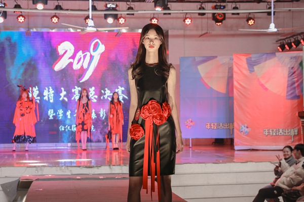 1577698191963064556.jpg 3.jpg